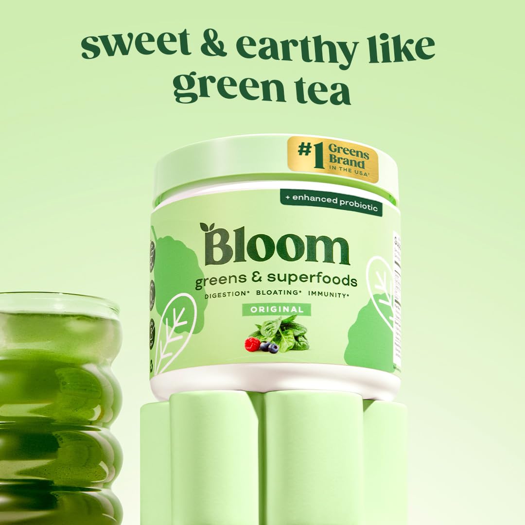 Bloom Nutrition Superfood Greens Powder, Berry, 30 Servings | Digestive Enzymes with Probiotics and Prebiotics, Gut Health, Bloating Relief for Women, Chlorella, Green Juice Mix