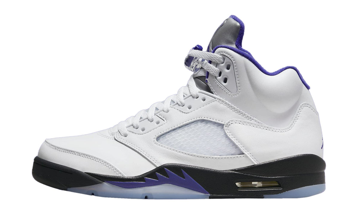 Nike Men's Air Jordan 5 Retro Sneaker, White/Dark Powder Blue/Black, 9