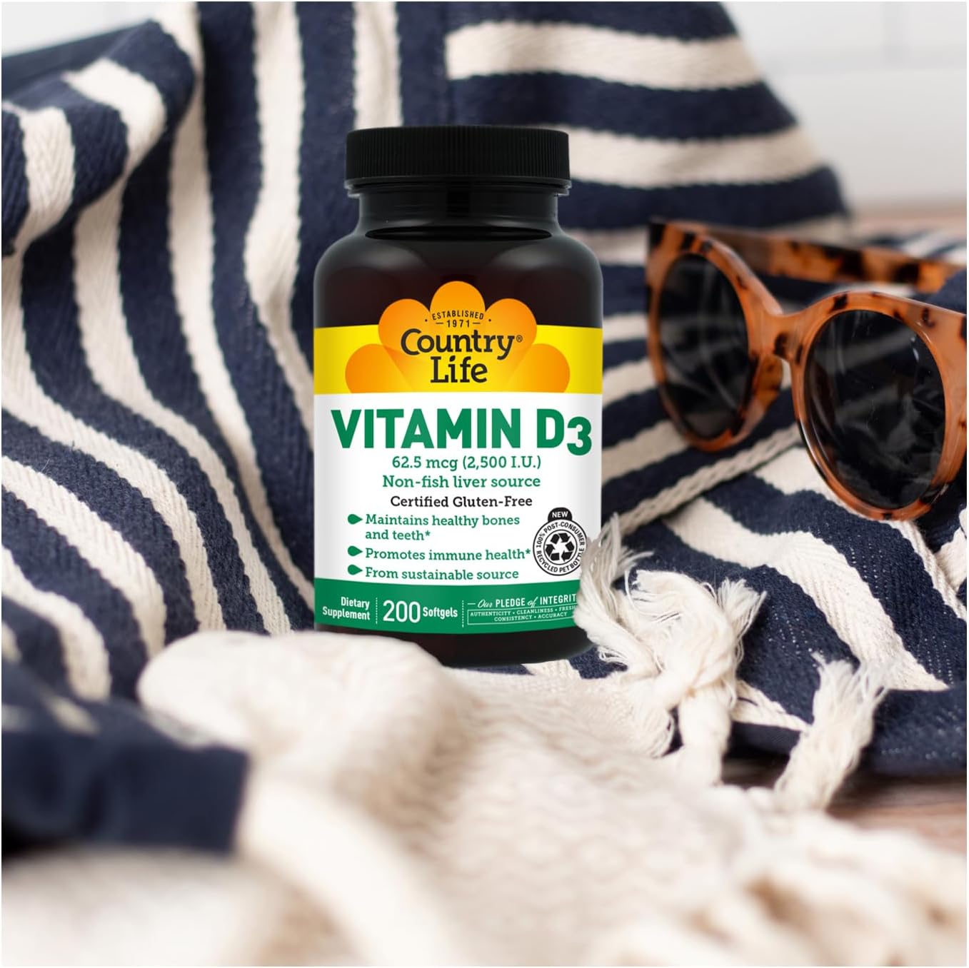 Country Life Vitamin D3 2500 IU – Non-Fish Derived, High Potency Vitamin D3 for Bone Strength, Immune Support & Calcium Absorption – Certified Gluten-Free, 200 Softgels