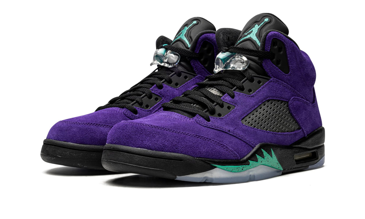 Jordan Mens Air Jordan 5 Retro 136027 500 Alternate Grape - Size 8