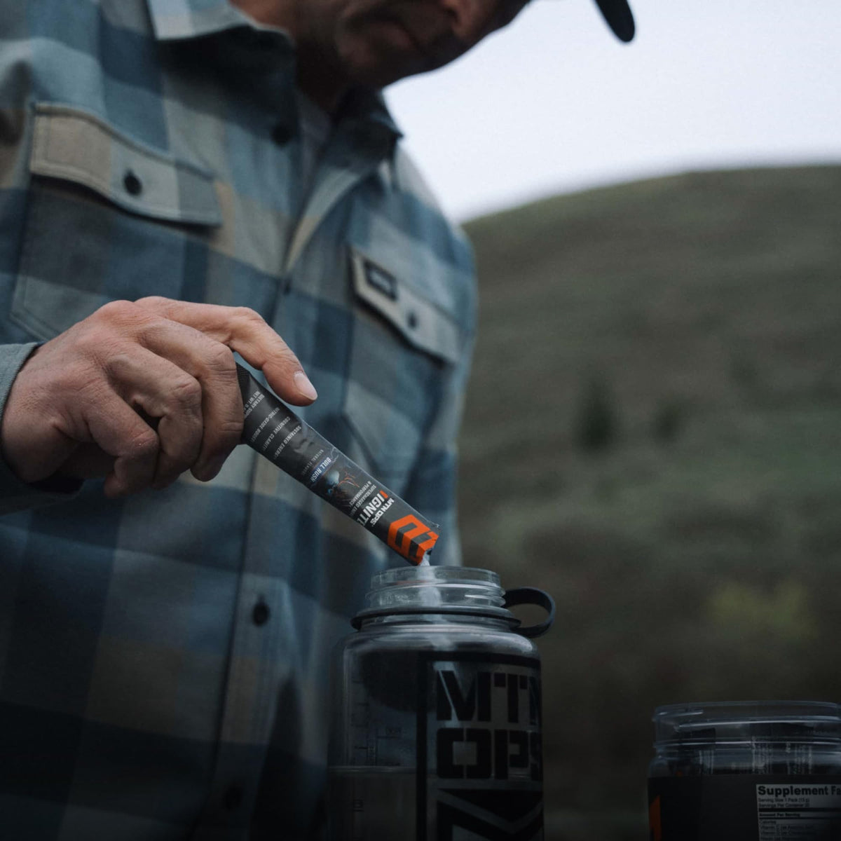MTN OPS Ignite Energy Powder, Zero Sugar, Tiger's Blood