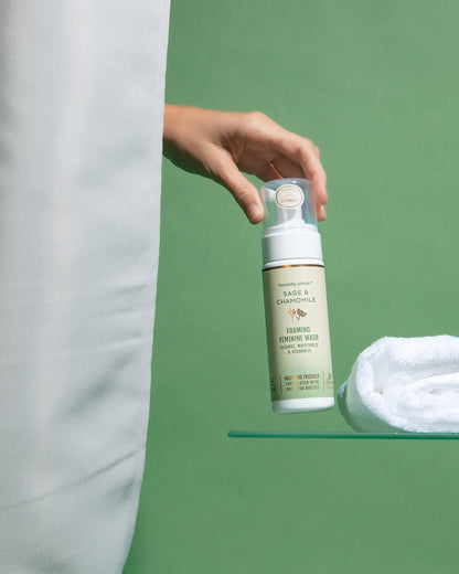 Honestly pHresh Natural Prebiotic & Probiotic Foaming Feminine Wash, pH Balanced with Essential Minerals