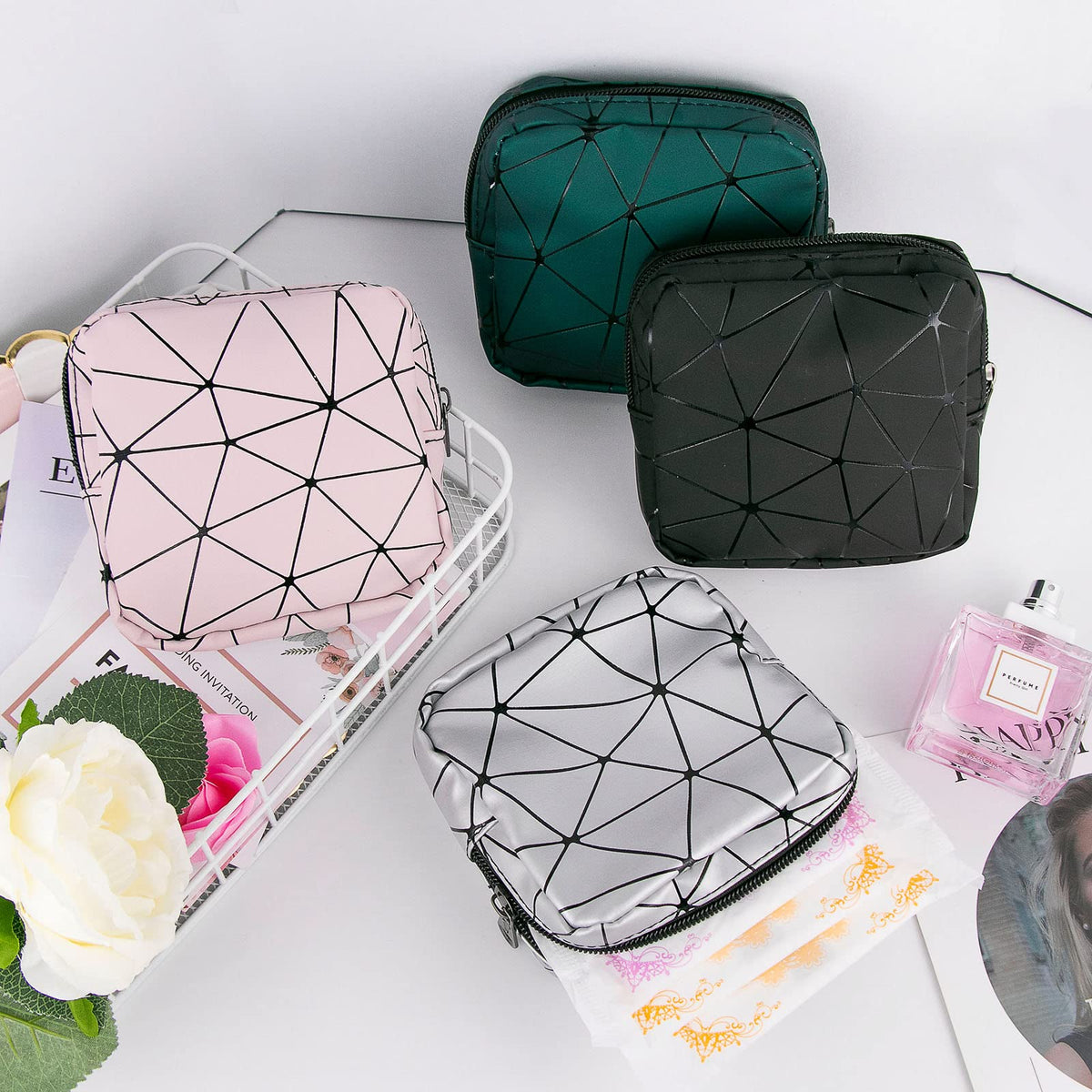 Sanitary Napkin Storage Bags 4PCS Menstrual Cup Pouches Nursing Pad Holder Tampon Bags