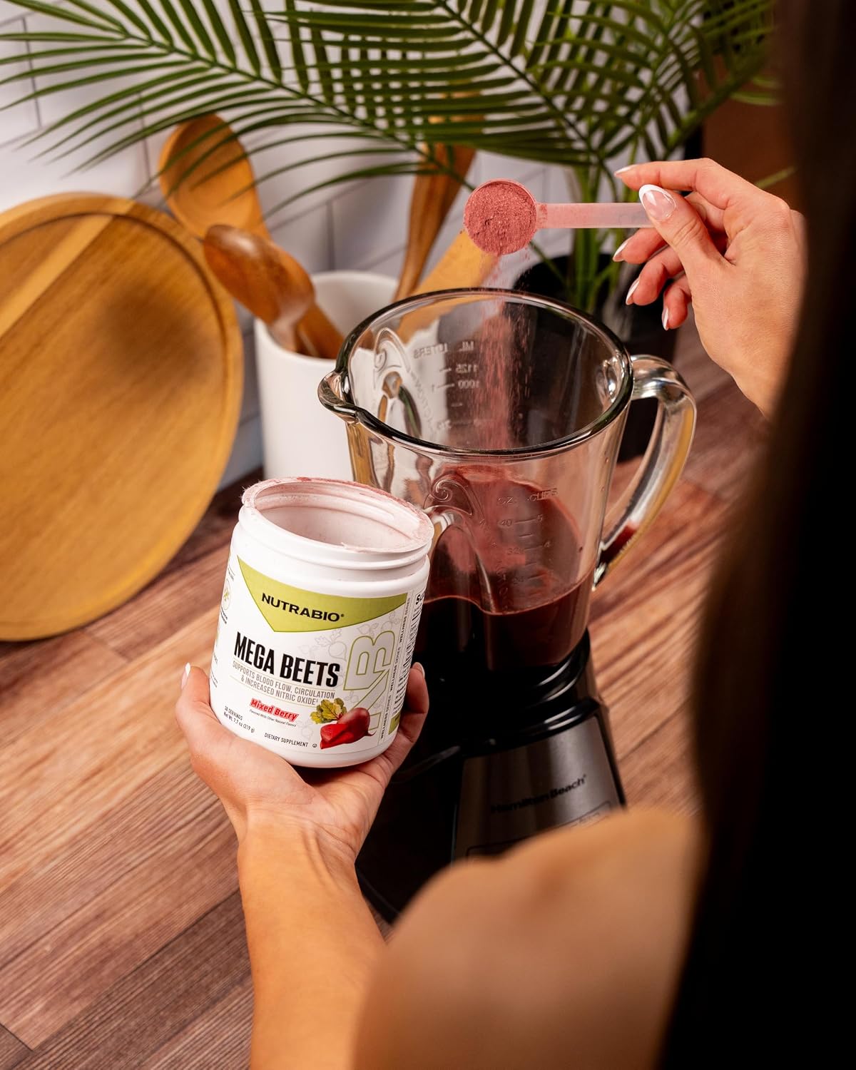 NutraBio Mega Beets Organic Beet Root Powder Nitric Oxide Superfood, NO3-T Nitrates and Antioxidants - Supports Performance, Circulation, Blood Flow, Overall Health - 30 Servings